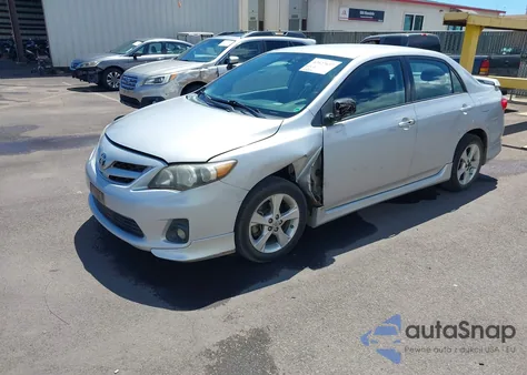 2011 Toyota Corolla S z USA, uszkodzony, nr VIN 2T1BU4EE9BC662709